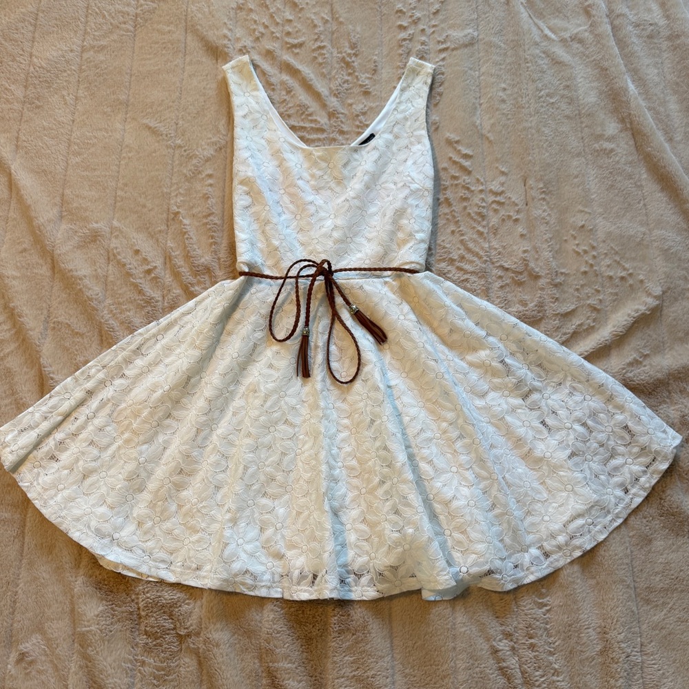 BE COOL White Fabric with Black Label